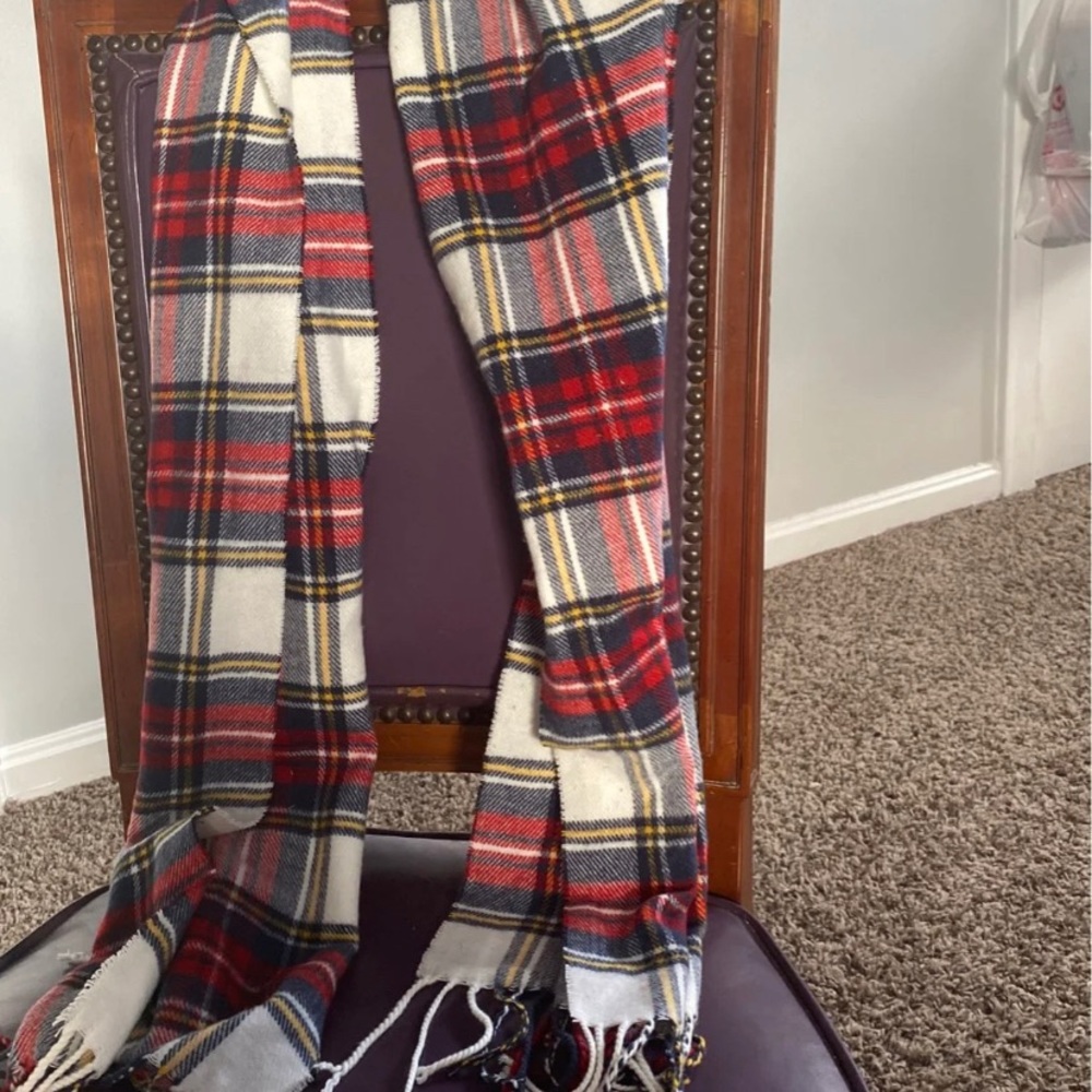 Cashmere scarf
